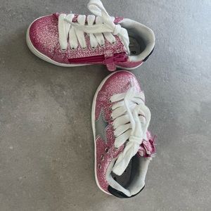 Hoo Mia Star Graphic Glitter Sneakers - Size 9 Toddler